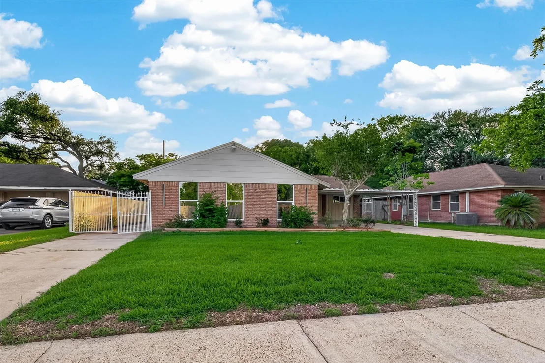 Photo of 11206 Huggins Drive