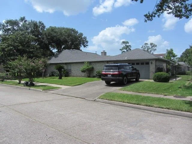 Photo of 331 Maybrook Drive