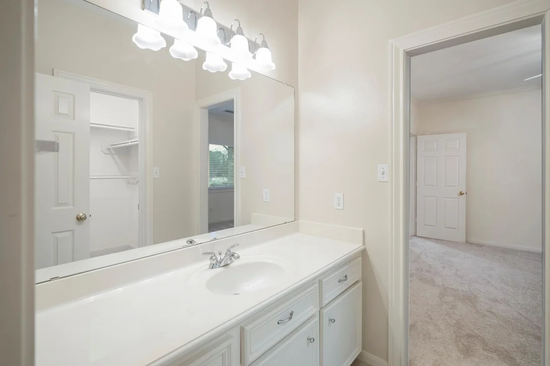 Photo of 46 Hillock Woods