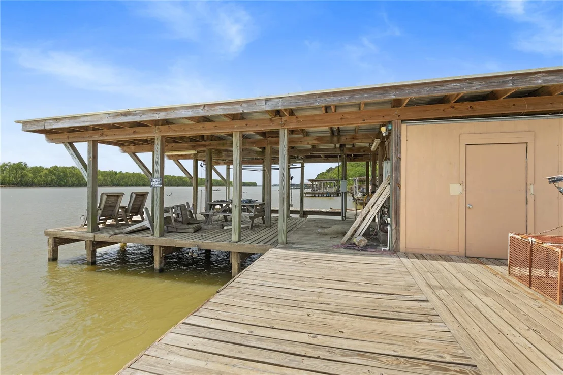 Photo of 174 Lake Front Drive