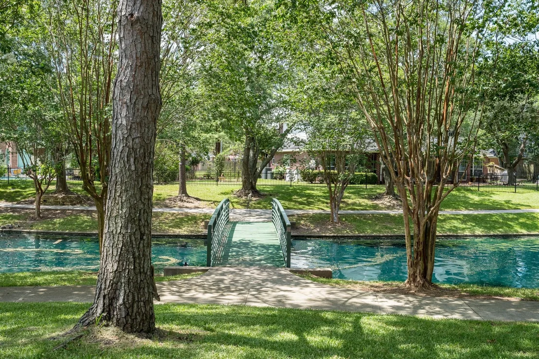 Photo of 15823 Lake Loop Drive