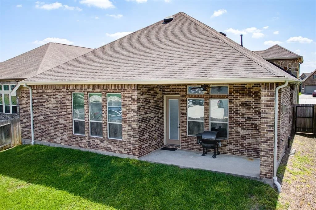 Photo of 21930 Avalon Queen Drive