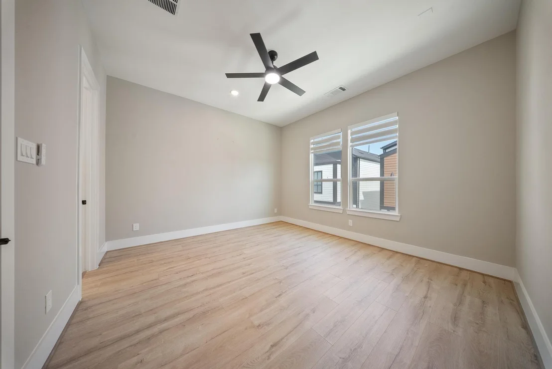 Photo of Unit E at 4013 Griggs Road