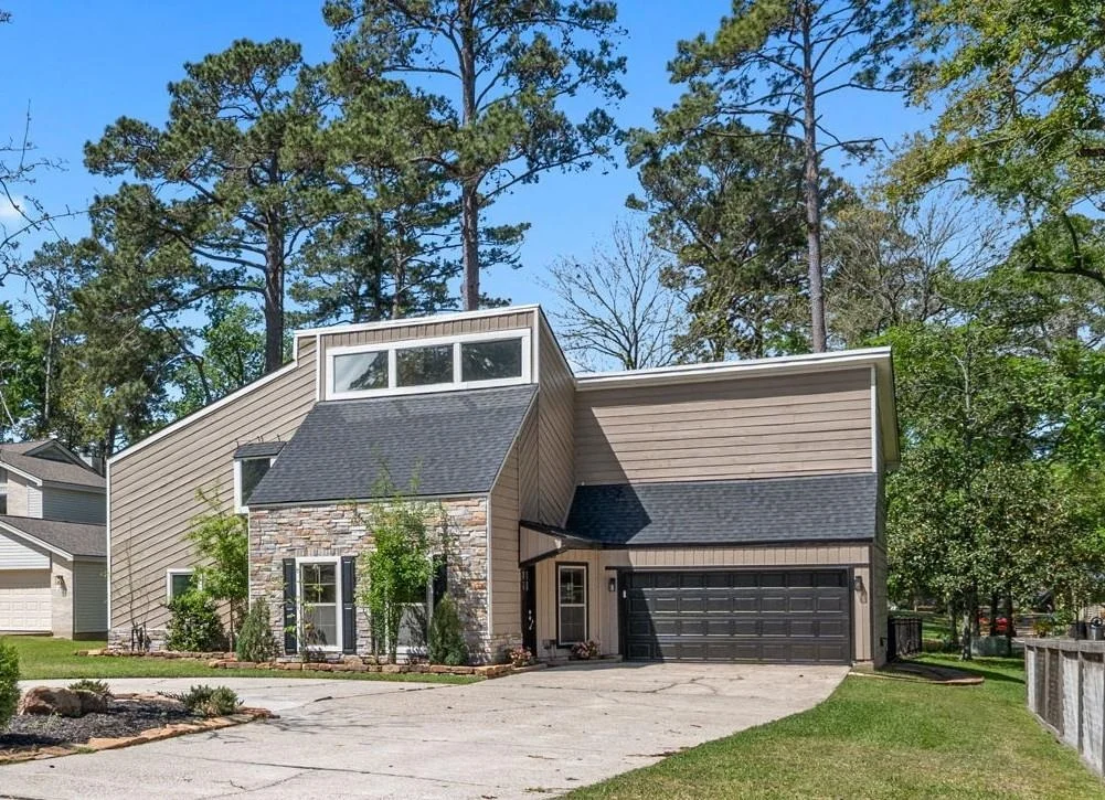 Photo of 15211 Jamaica Drive