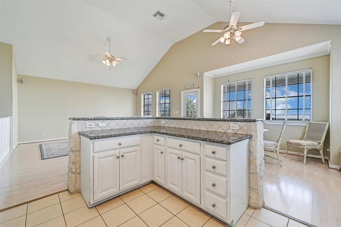 Photo of 40 Harbor Circle