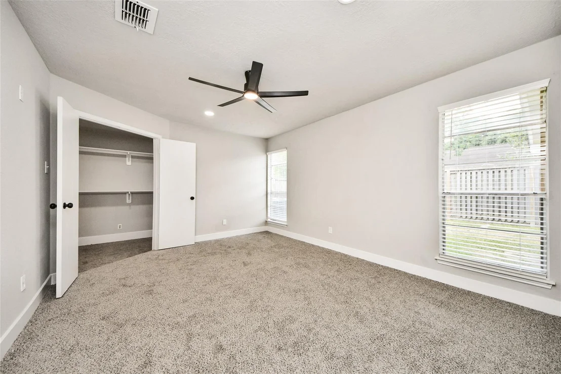Photo of 22707 Fincastle Drive