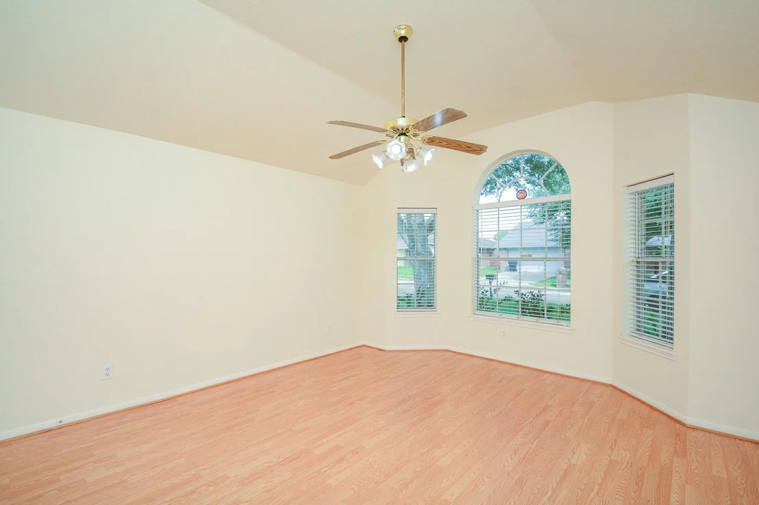 Photo of 9502 Coast Bridge Street
