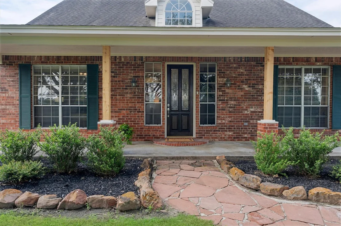 Photo of 33014 Grove Park Drive