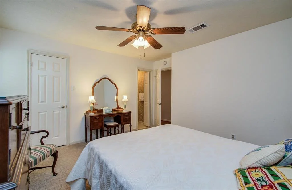 Photo of 16615 Sir William Drive