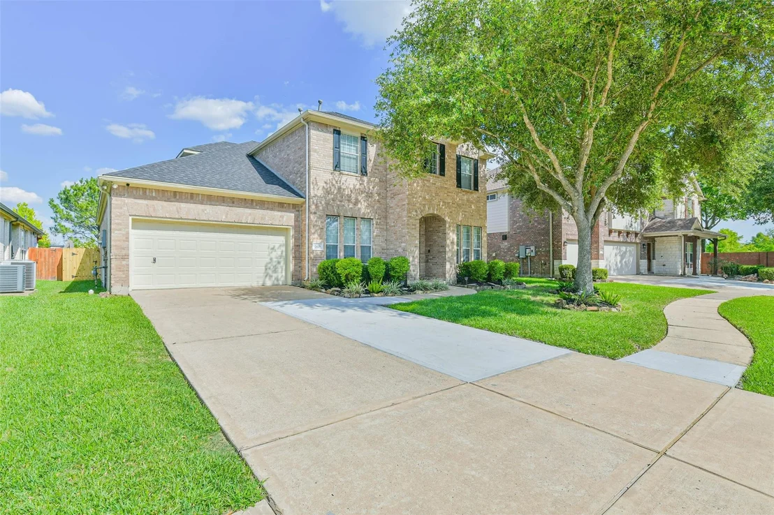 Photo of 2425 Harbor Chase Drive