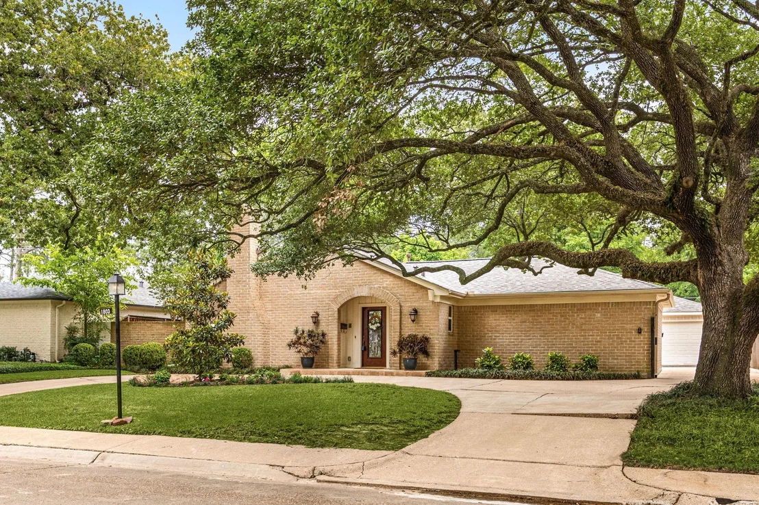 Photo of 1803 Briarpark Drive