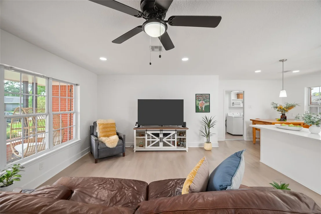 Photo of 2302 Hewitt Drive