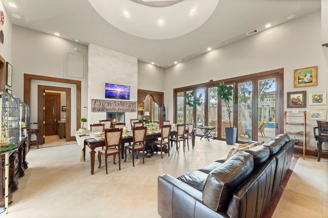Photo of 6 W Rivercrest Drive