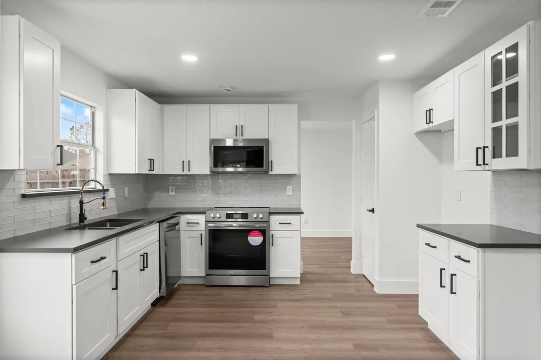 Photo of 13706 Sablesprings Lane