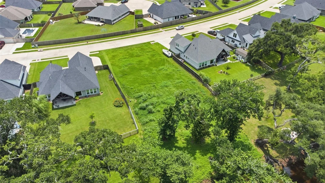 Photo of 208 Creekside Lane