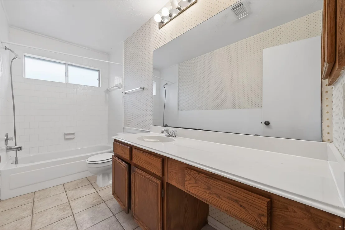 Photo of 17423 Saxon Drive