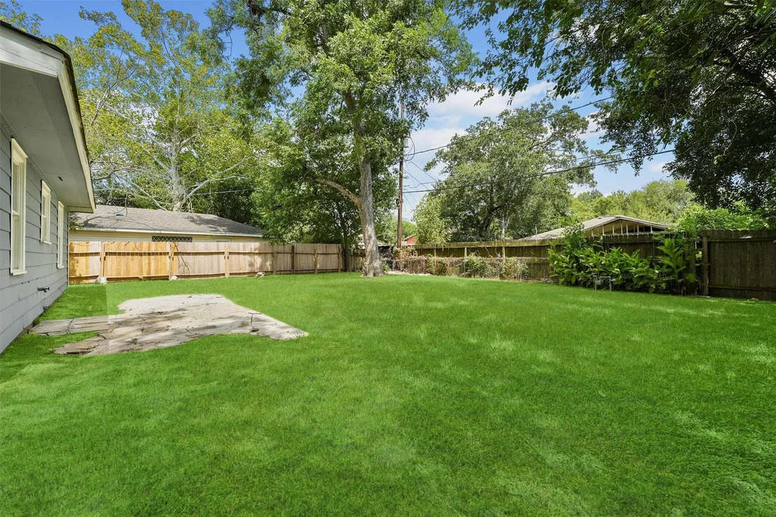 Photo of 2314 Thomas Avenue