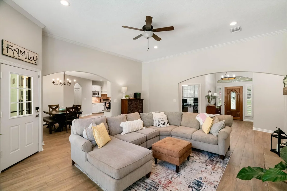 Photo of 910 Commons Vista Drive