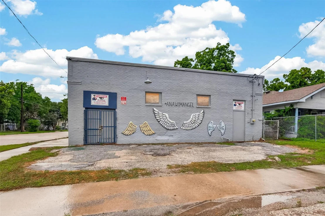 Photo of 2102 Common Street