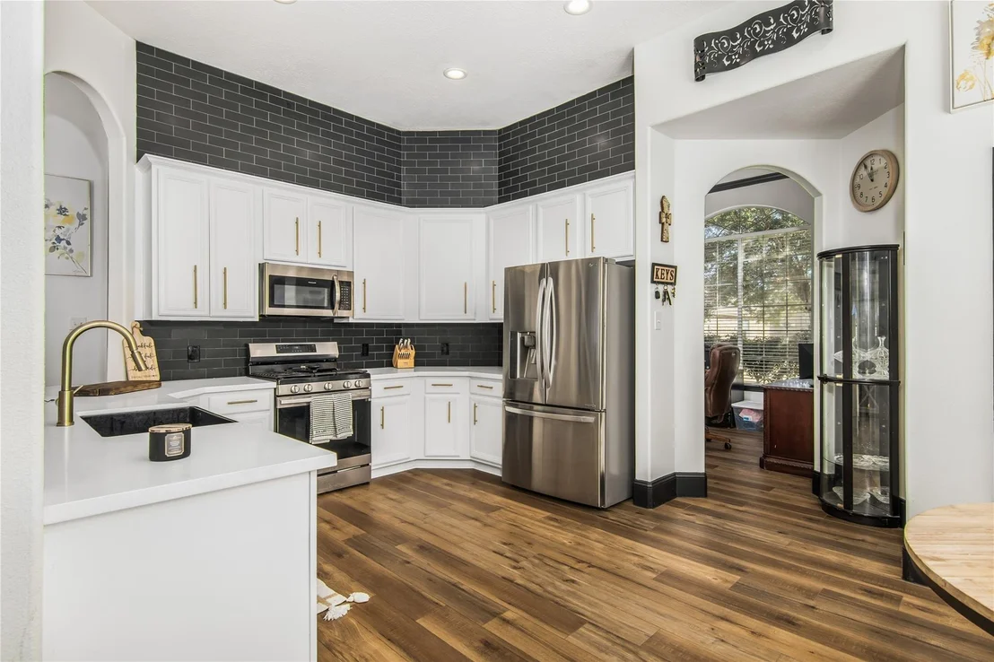 Photo of 810 Hallmark Oak Street