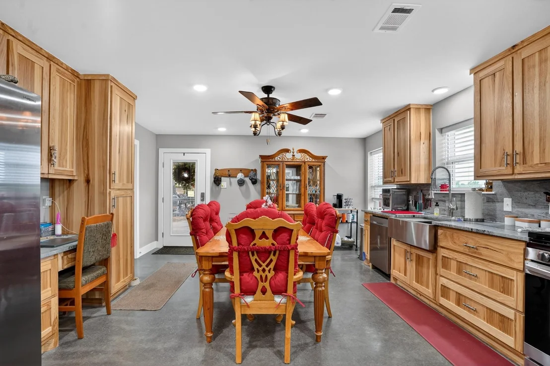 Photo of 7821 County Road 460