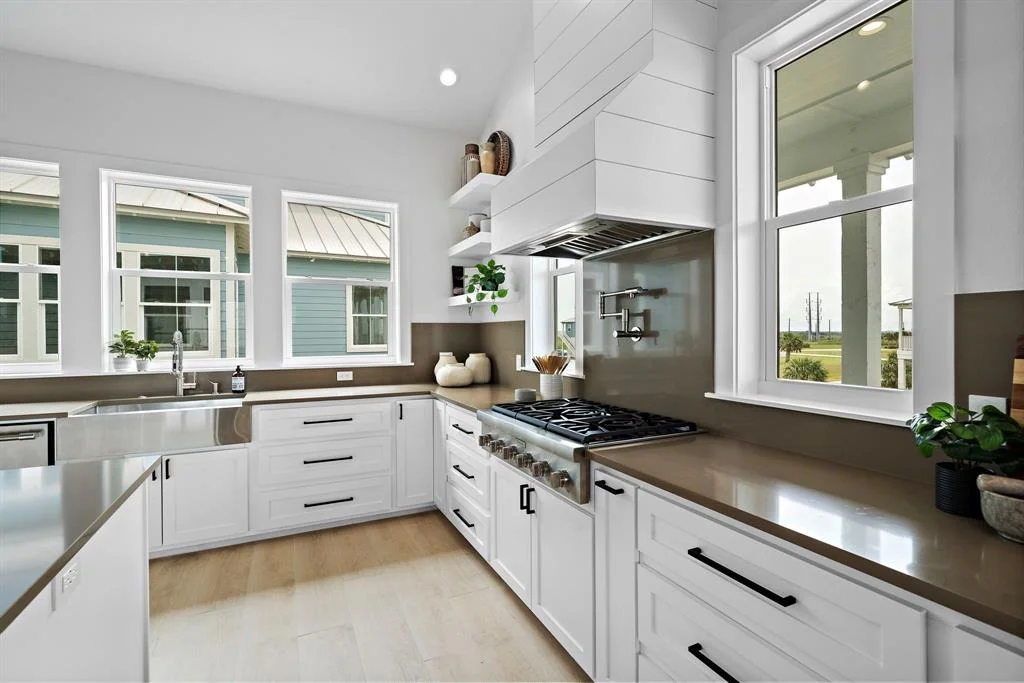Photo of 1607 Bay Pointe Drive