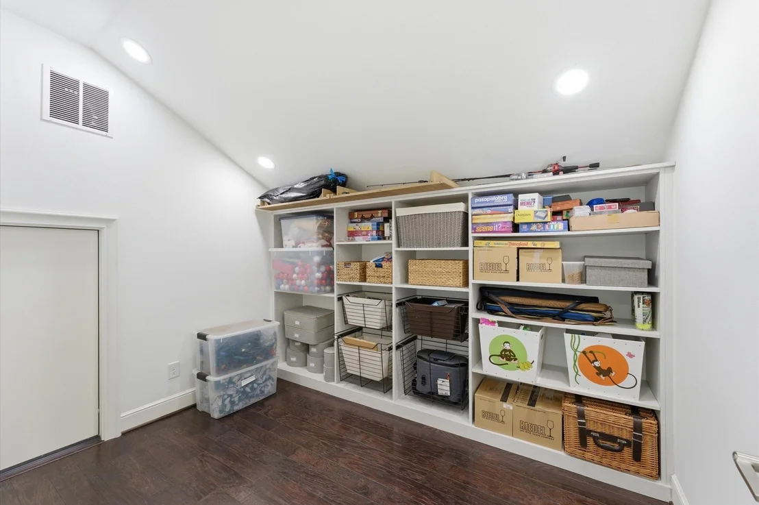 Photo of 63 W Loftwood Circle