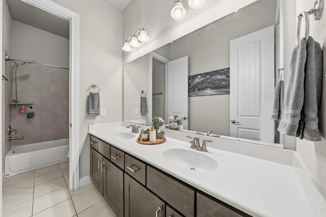 Photo of 24954 Shady Oak Drive