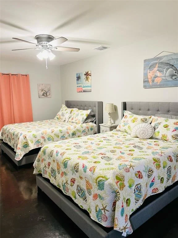 Photo of 305 W Denver Avenue