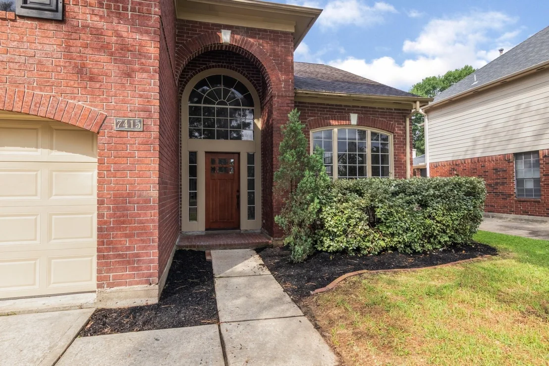 Photo of 7415 Broken Ridge Drive