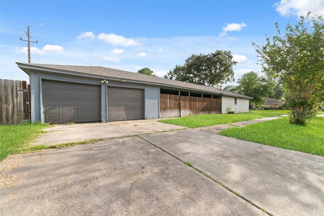 Photo of 23303 Canyon Lake Drive