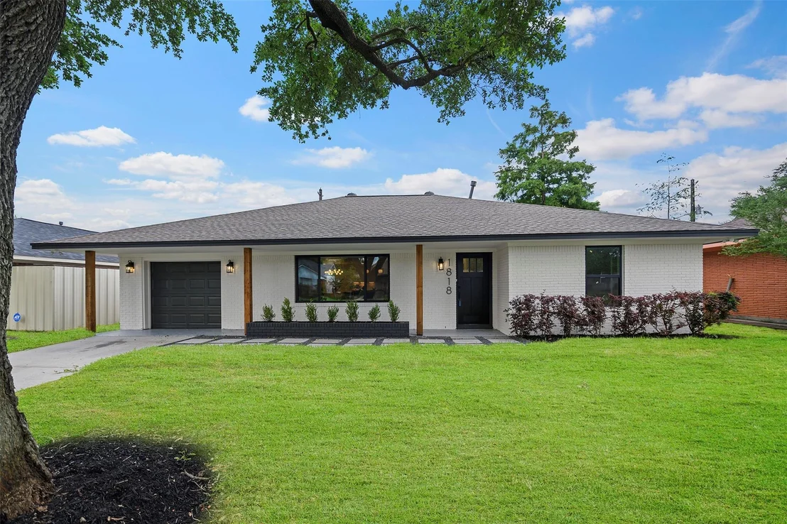 Photo of 1818 Watercrest Drive