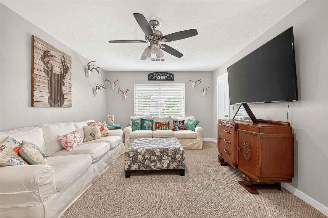 Photo of 37 Windsor Drive