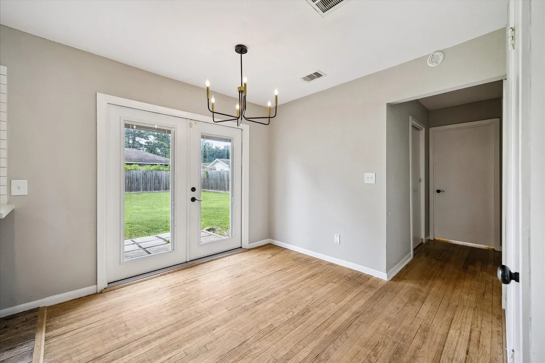Photo of 5042 Viking Drive