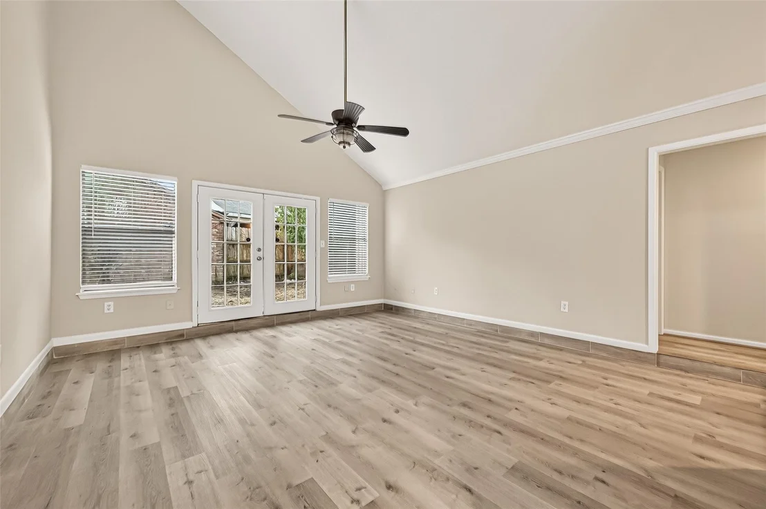 Photo of 5451 Oakhaven Lane