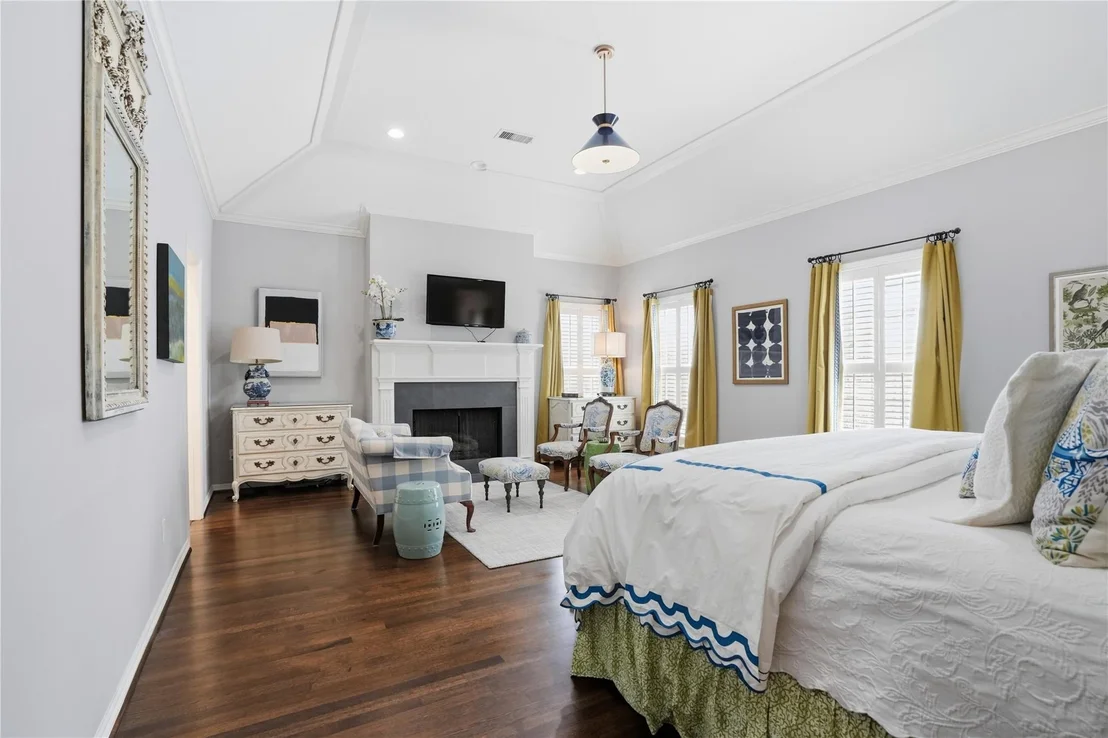 Photo of 207 Sugarberry Circle