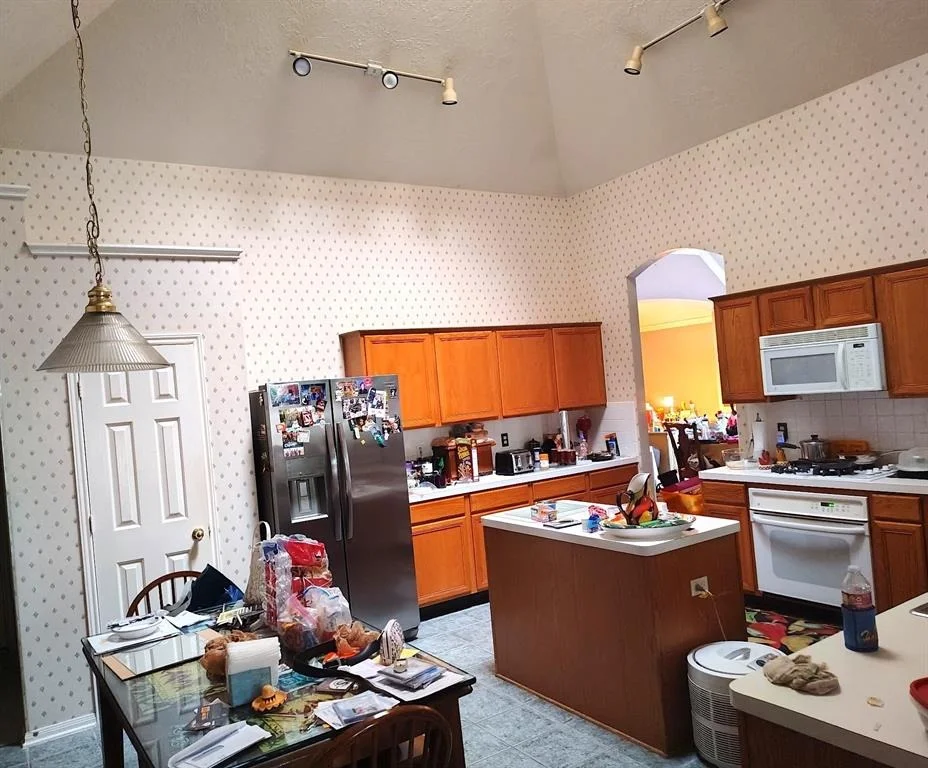 Photo of 18010 Landing Brook Drive