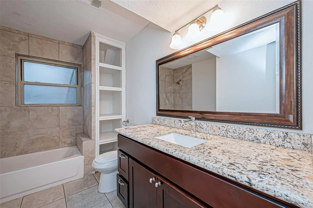 Photo of 9538 Meadowcroft Drive