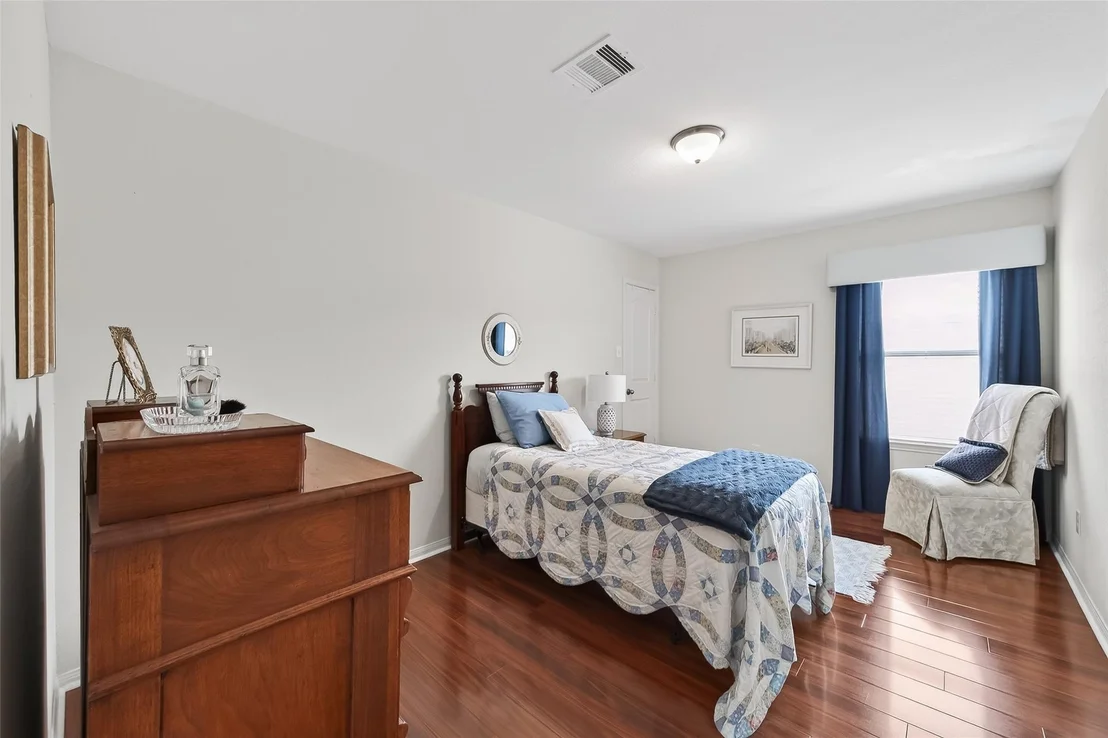 Photo of 28021 Irving Drive