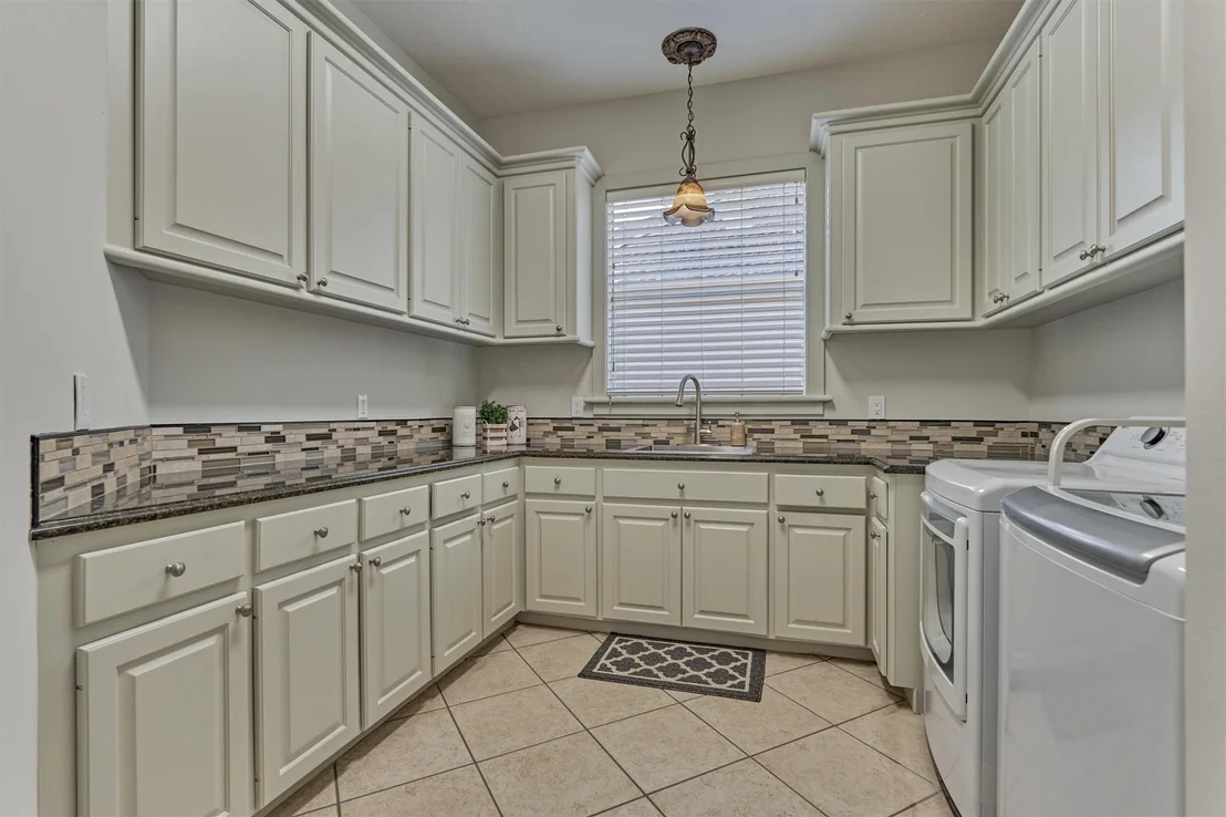 Photo of 43 Meadow Brook Place