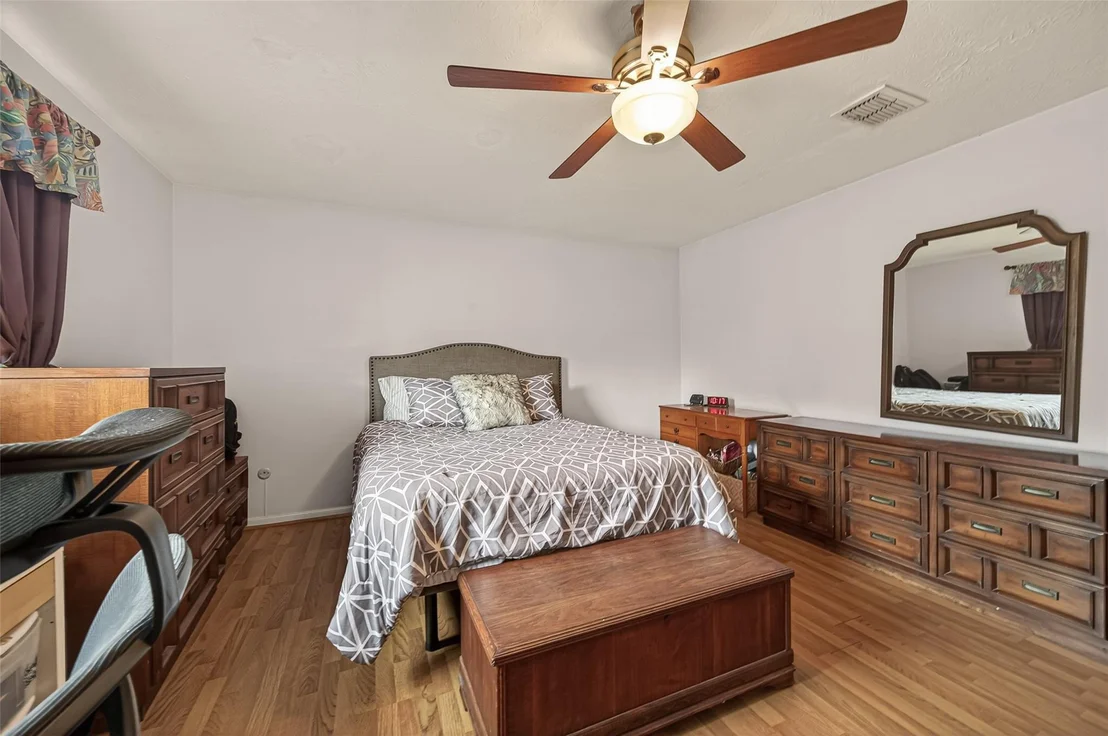 Photo of 9235 Sharpview Drive