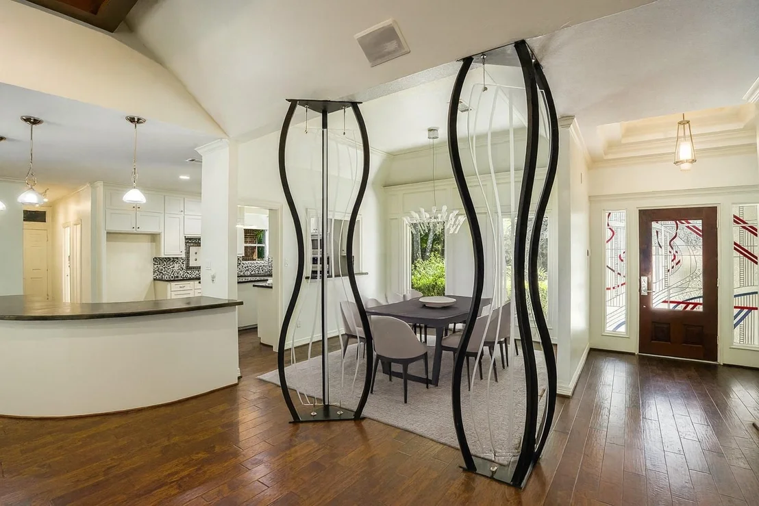 Photo of 8702 Holly Hills Drive