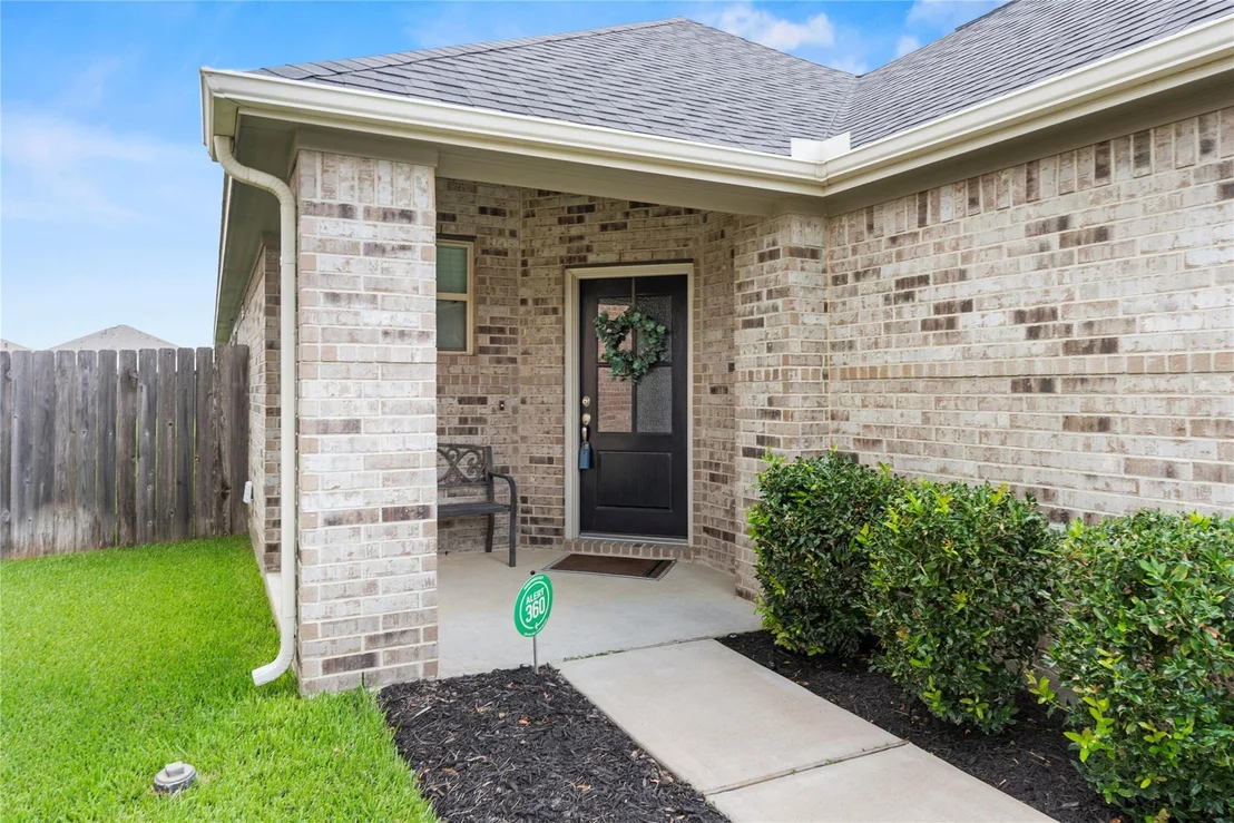 Photo of 31222 Pinebrook Falls Lane