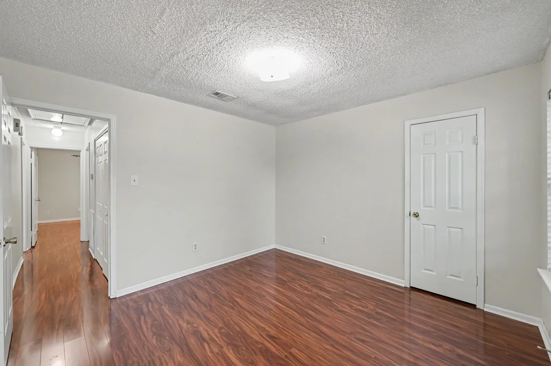 Photo of 25103 Thrushwood Lane