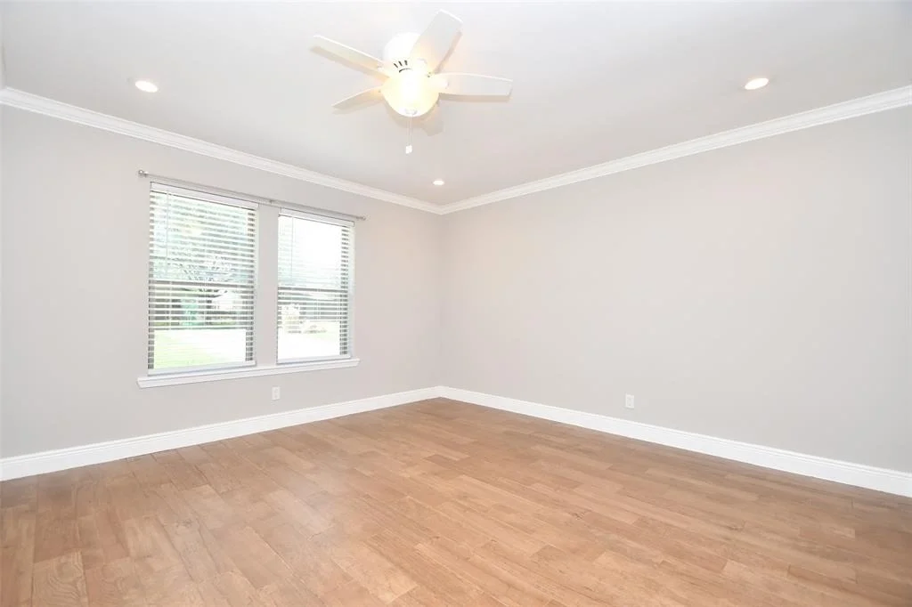 Photo of 5513 Commodore Drive