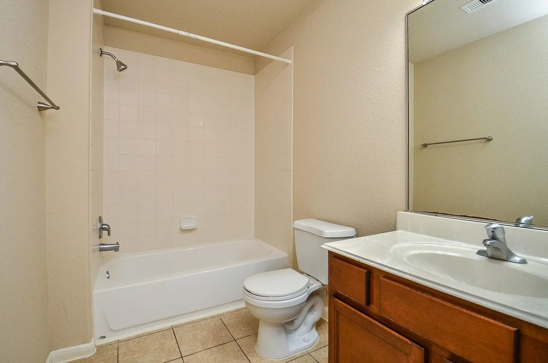 Photo of 2927 Empire Oaks Lane