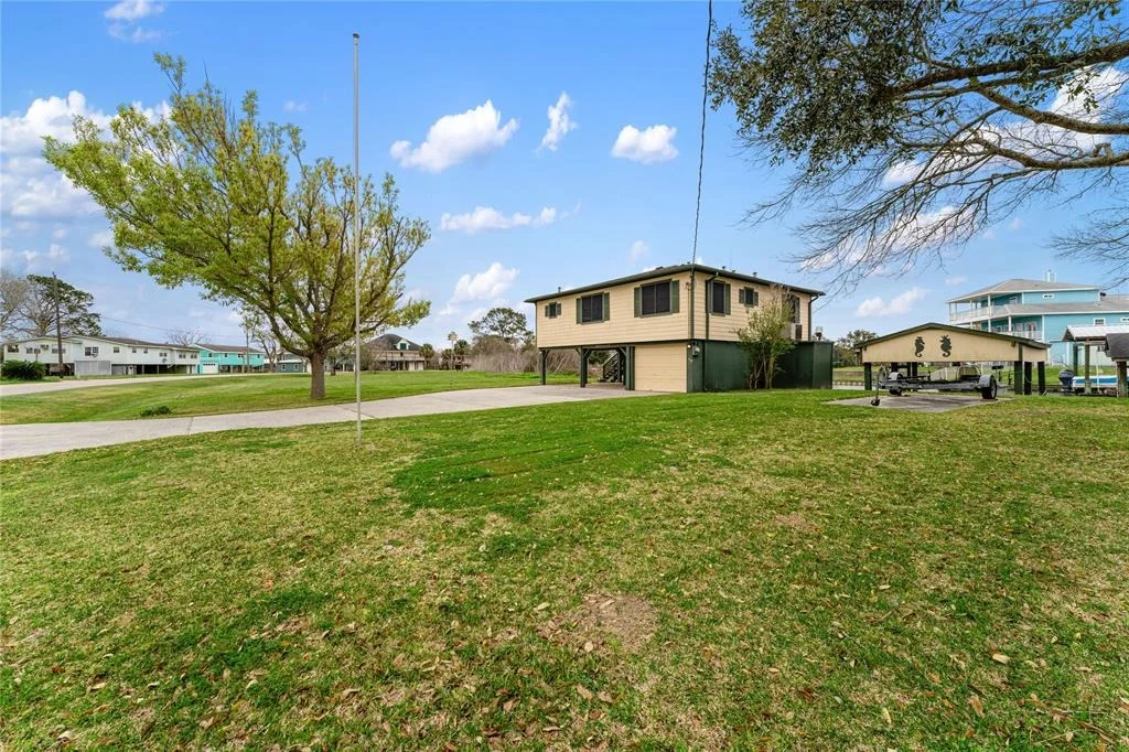 Photo of 410 Palm Drive