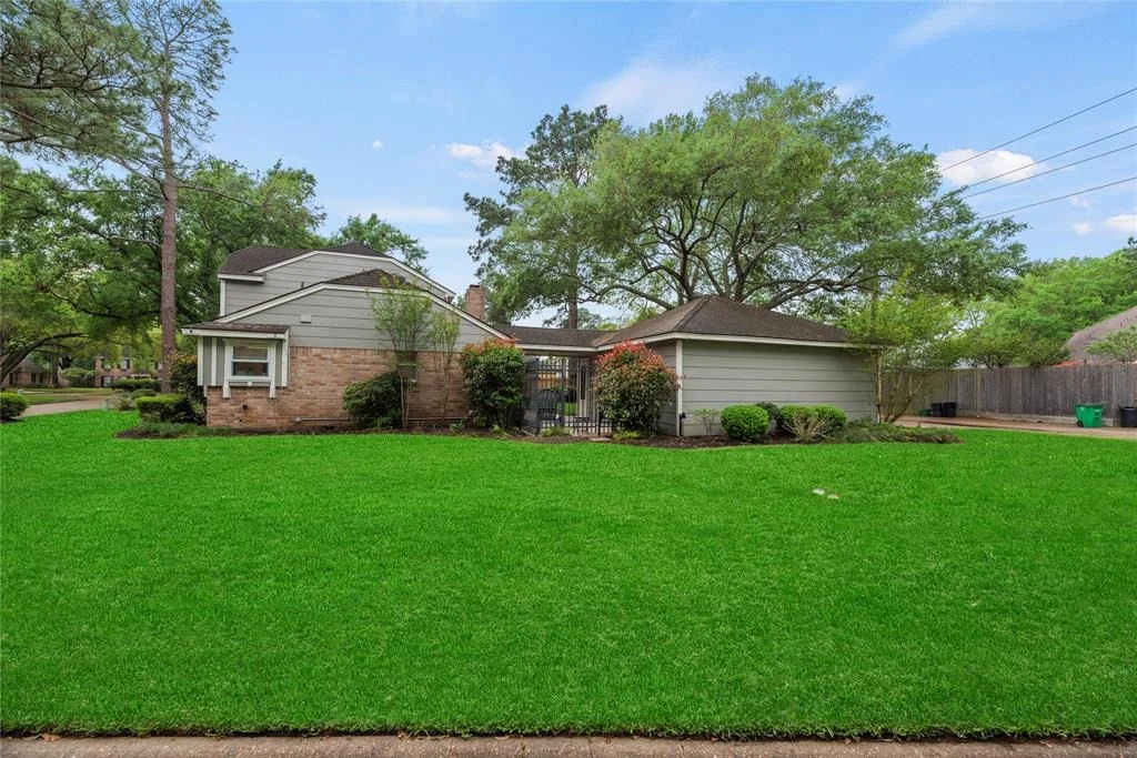Photo of 702 Endell Court