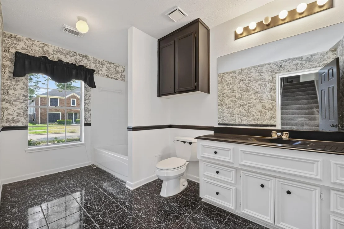 Photo of 5931 Thom Road