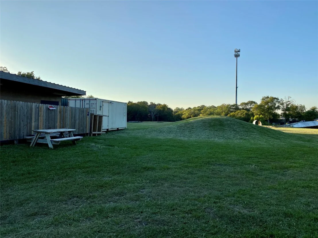Photo of 2609 Hughes Road